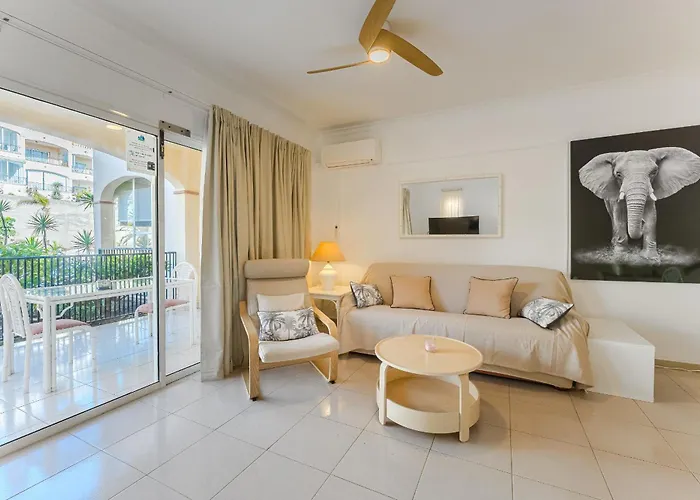 Pool View Golf Park Tenerife Апартаменты *