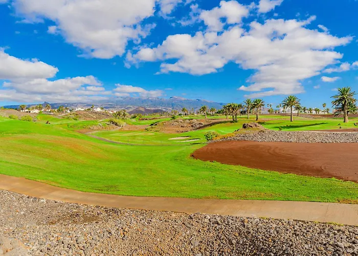 Pool View Golf Park Tenerife 公寓 *